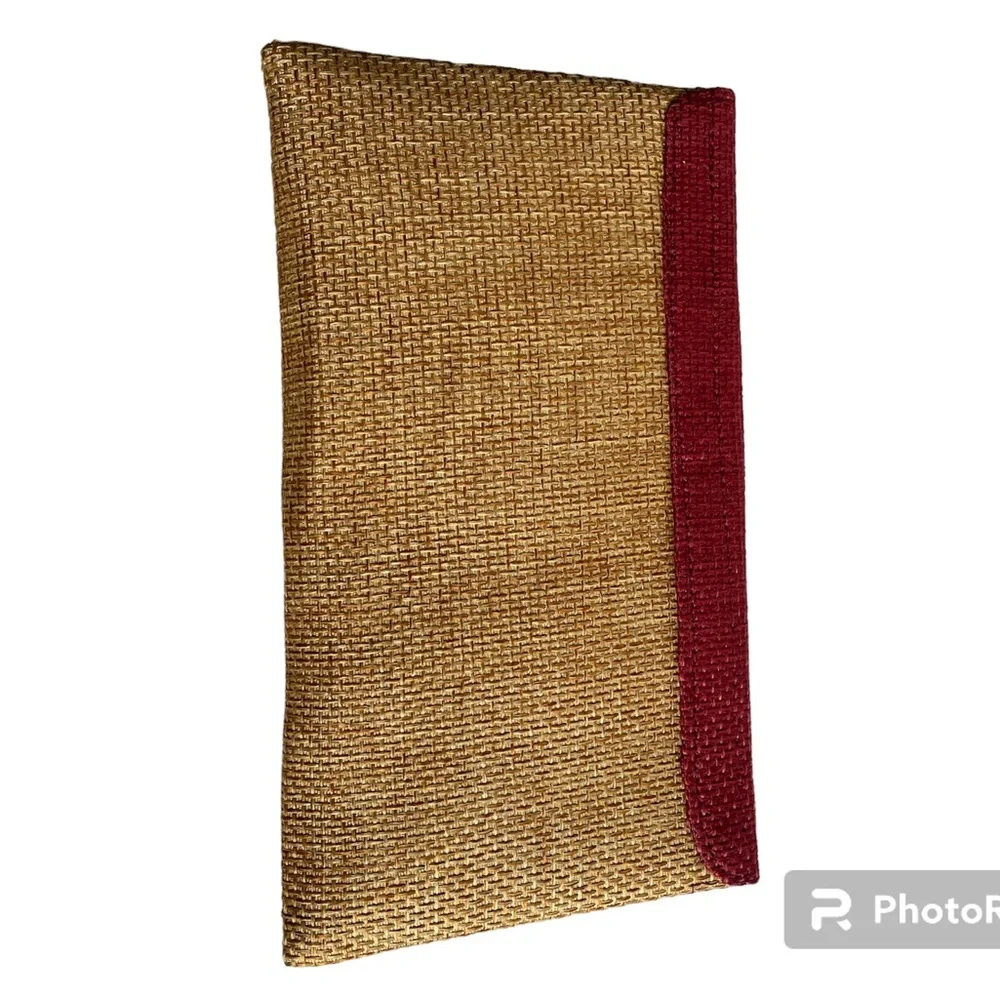 NWOT African Handmade Woven Womens Abstract Clutch Purse Maroon Tan Snap Closure